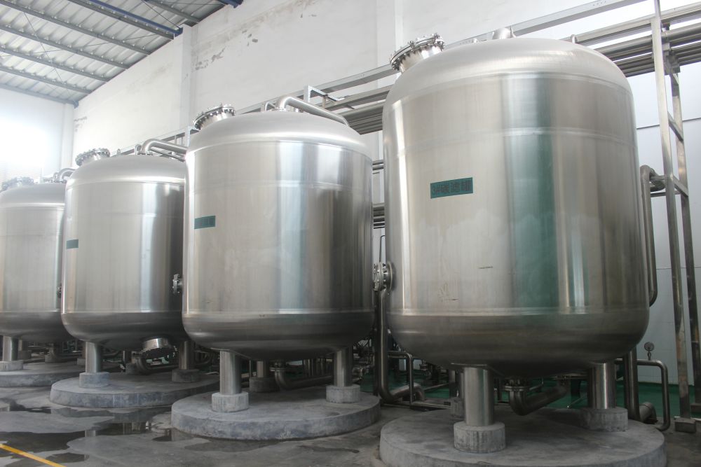 廣州某(mou)某(mou)啤(pi)酒(jiu)100噸(dun)過濾輭化水工(gong)程
